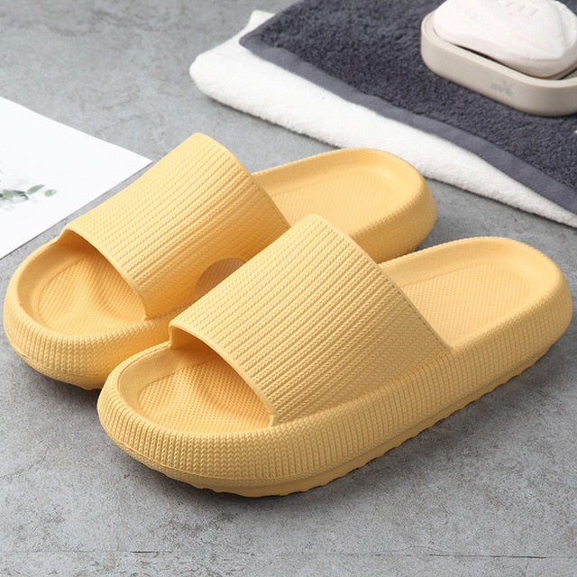 Slipperies – Relax-Schuhe mit Plateausohle