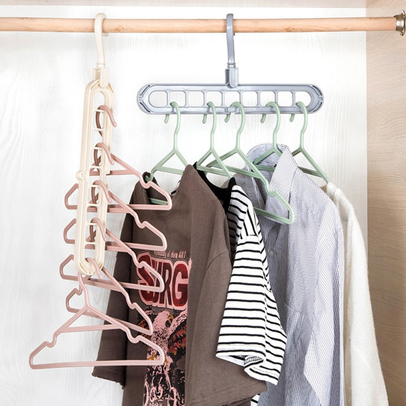 The 360°Hanger™ - Save up space in your closet